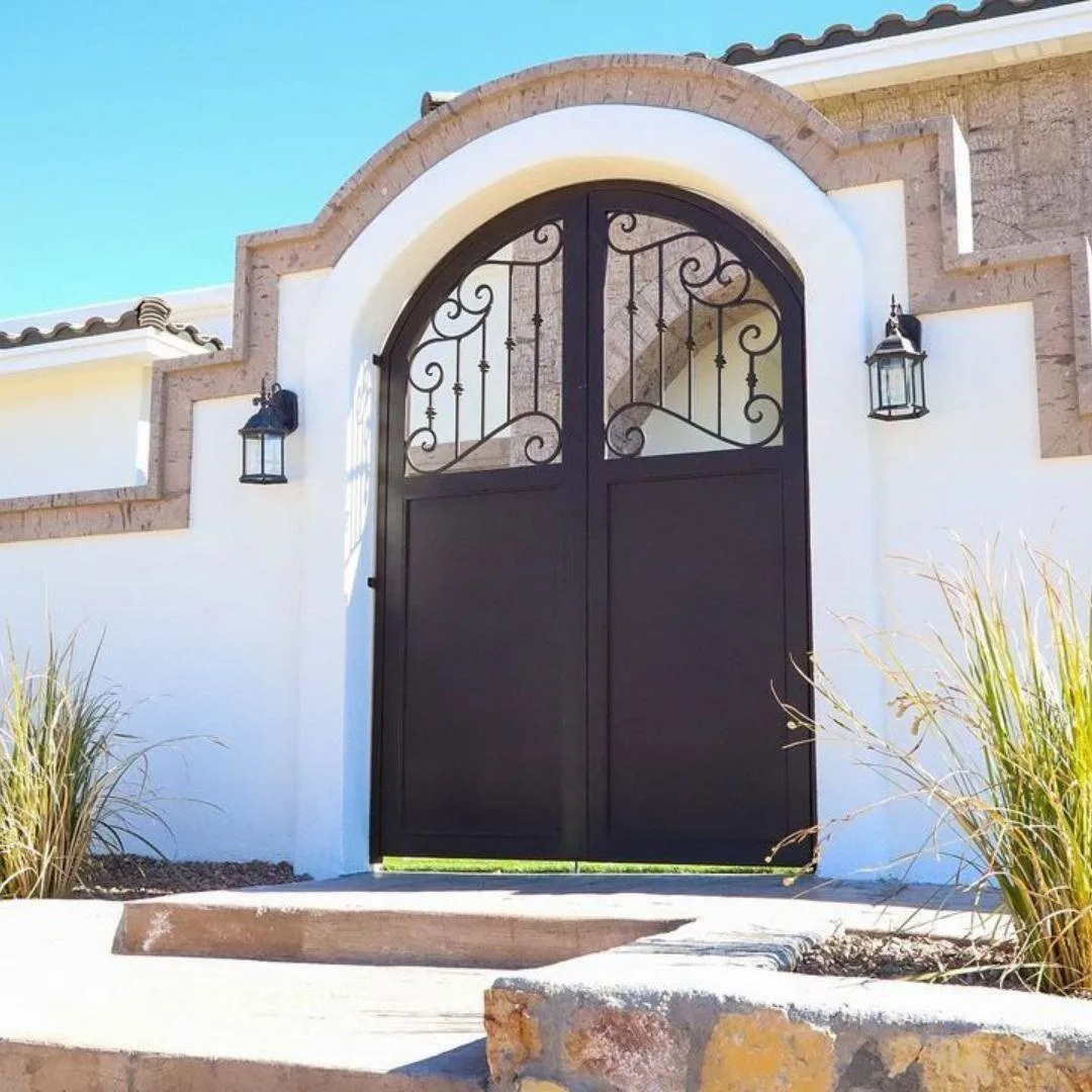 Courtyard & Privacy Gates